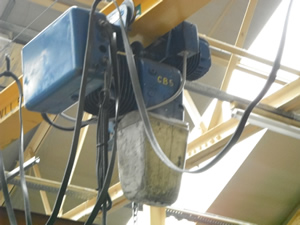 Demag Pk hoist power travel