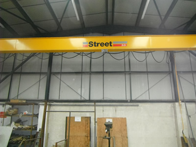 Street box girder crane